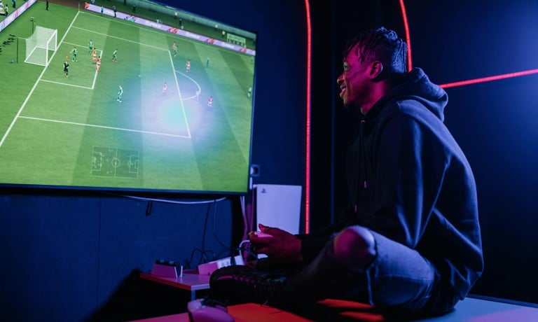 Xbox Cloud Gaming vai chegar às TVs da Hisense em 2026