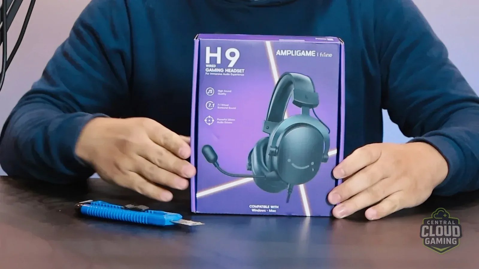 Unboxing do FIFINE Gaming H9 Headset.